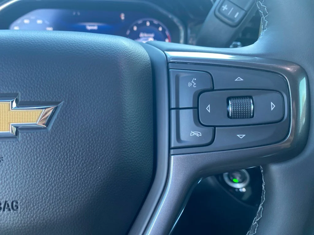 Used 2025 Summit White Chevrolet High Country image 19