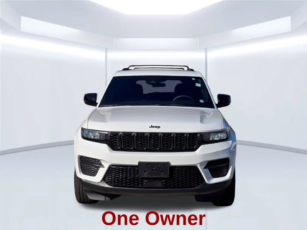 Certified Used 2024 White Jeep Altitude image 16