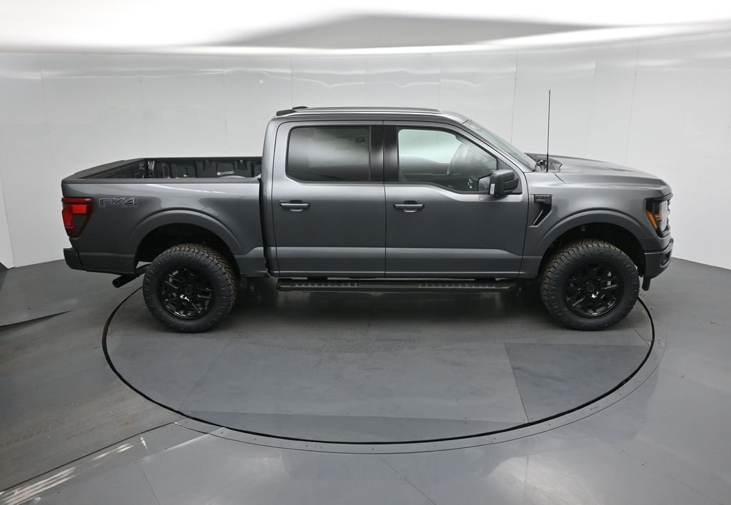 New 2026 Carbonized Gray Metallic Ford XLT image 38