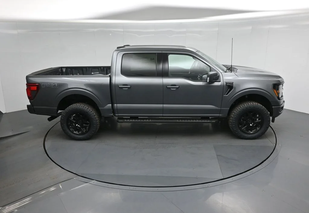 New 2026 Gray Ford XLT image 38