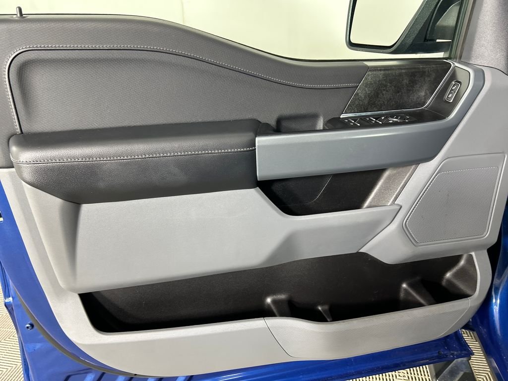 Used 2022 Blue Ford XLT image 12