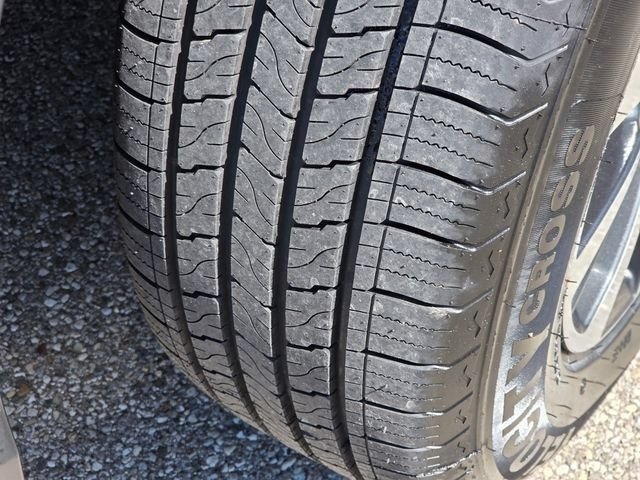 Used 2020 Silver Lexus 350 image 18