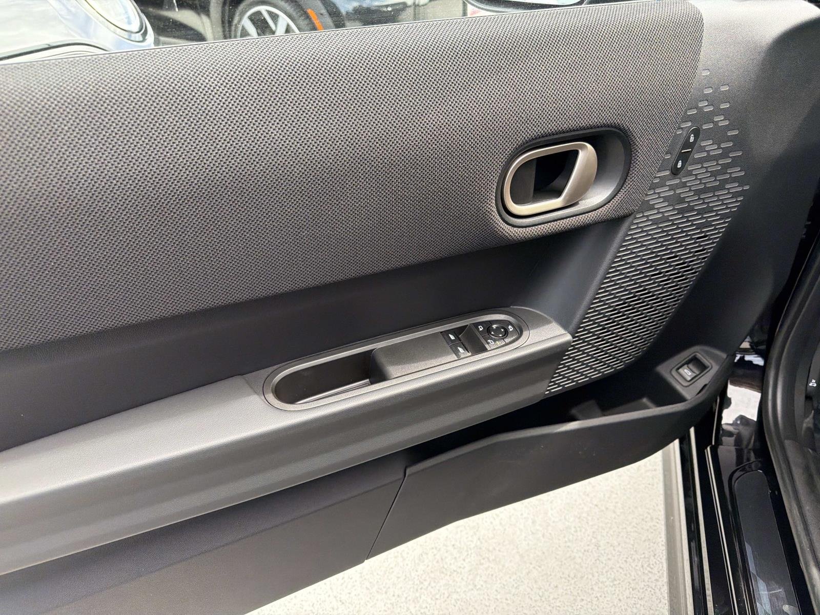 New 2026 0C4R Midnight Black II Metallic MINI Signature Plus image 8