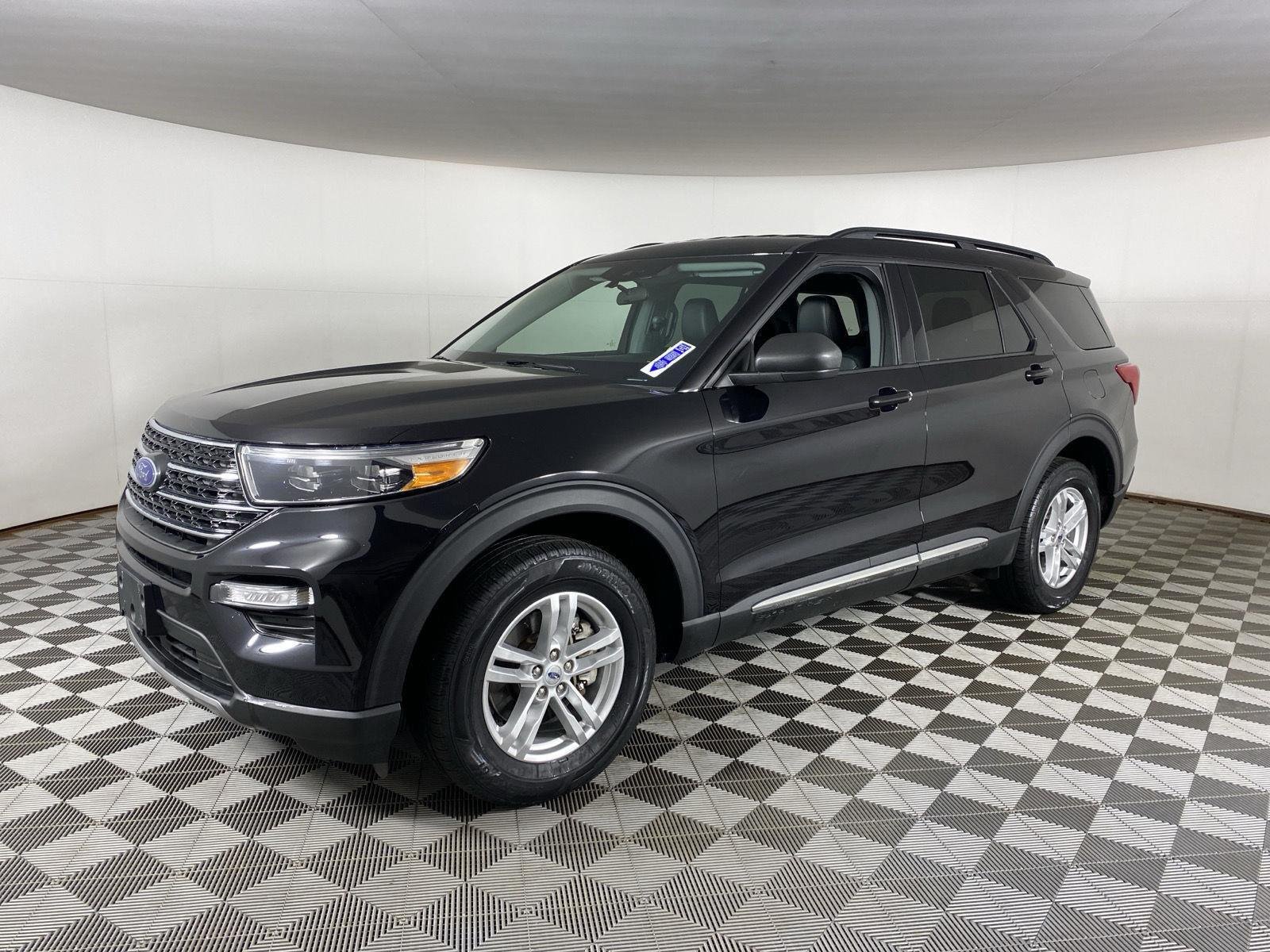 Used 2023 Black Metallic Ford XLT image 12