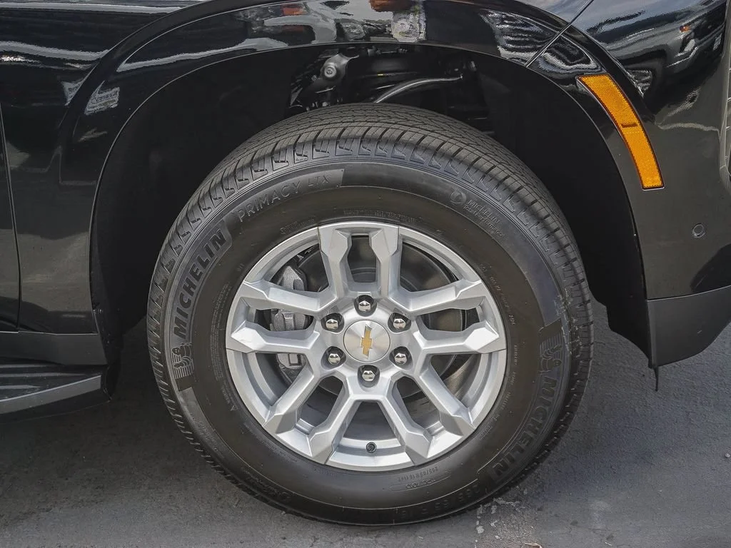 New 2026 Black Chevrolet LT image 9