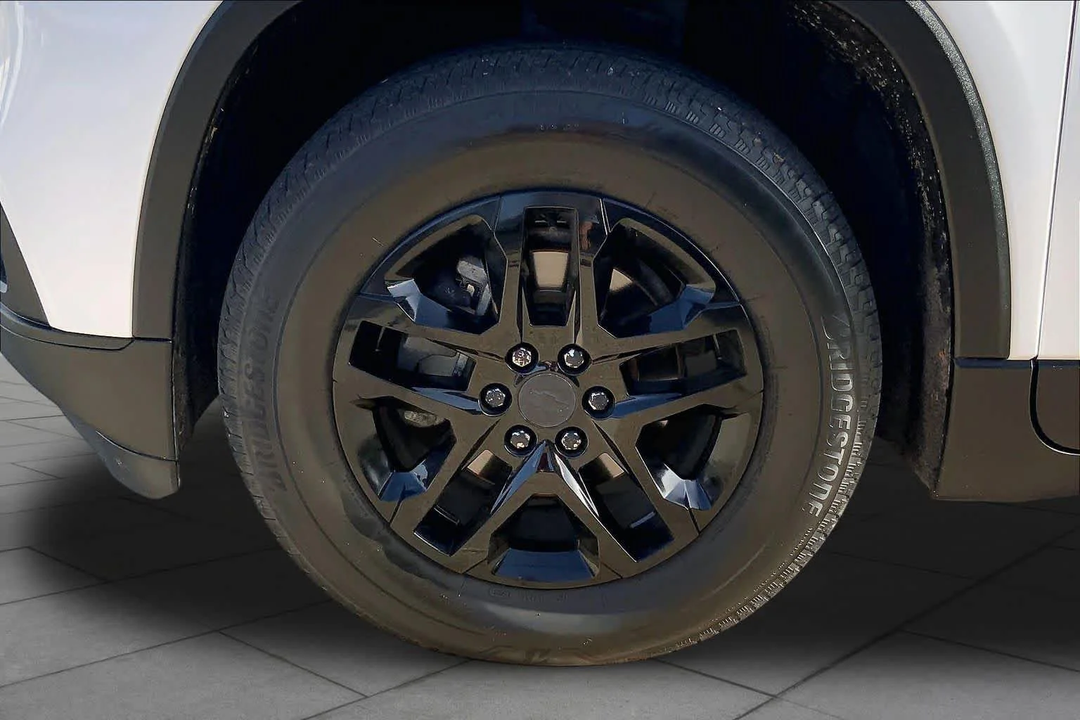 Used 2020 Summit White Chevrolet LS image 10