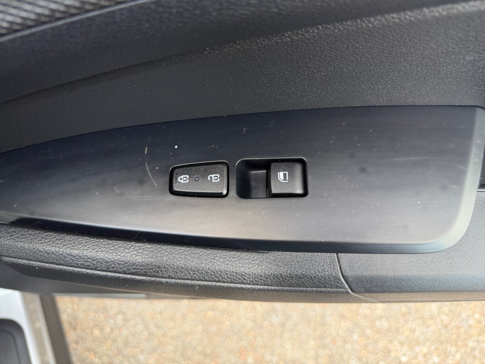 Used 2023 Steel Gray Kia LX image 31