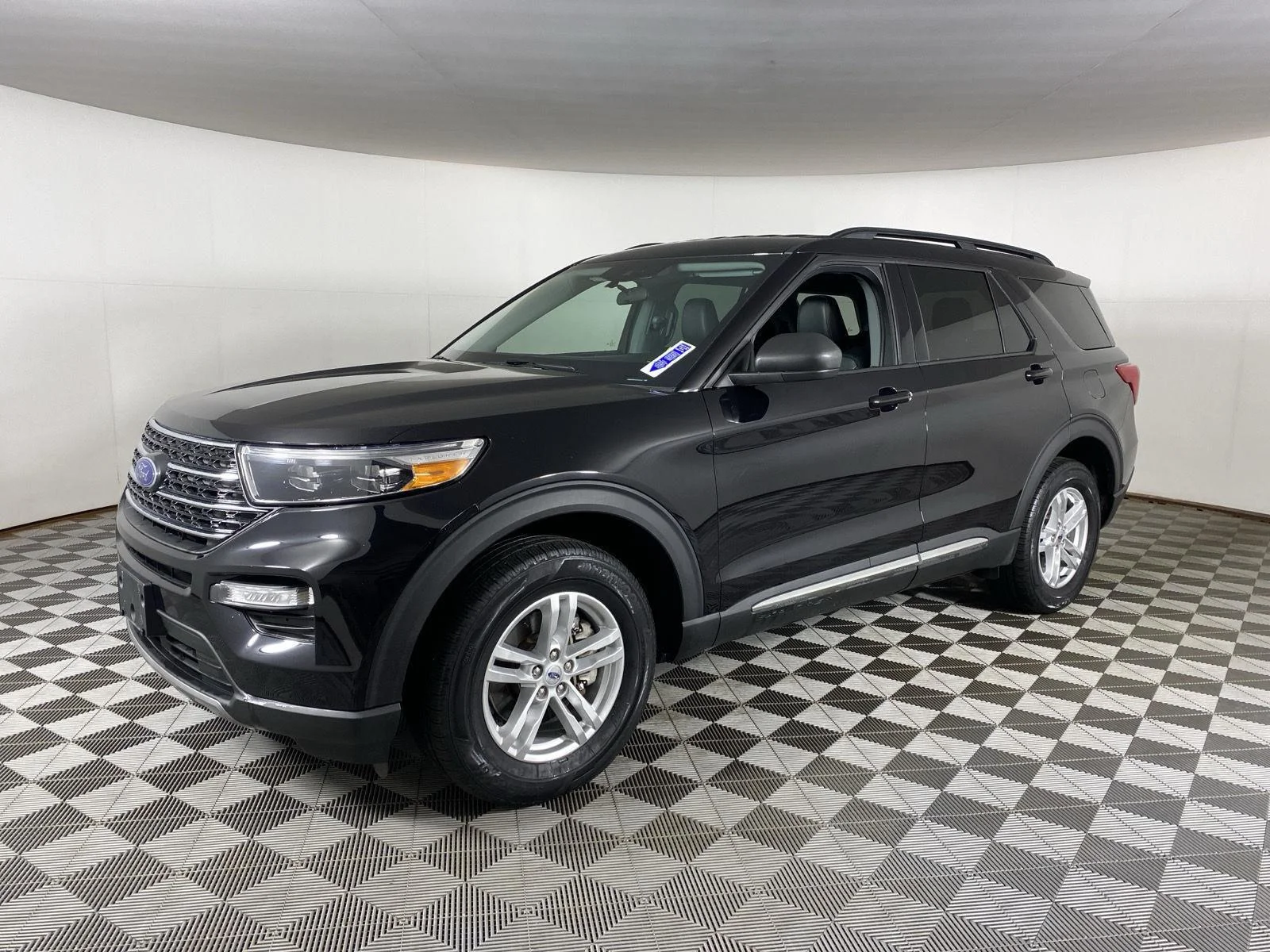 Used 2023 Black Metallic Ford XLT image 12