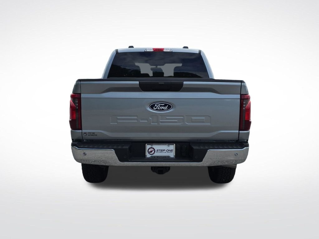 Used 2025 Silver Ford XLT image 5