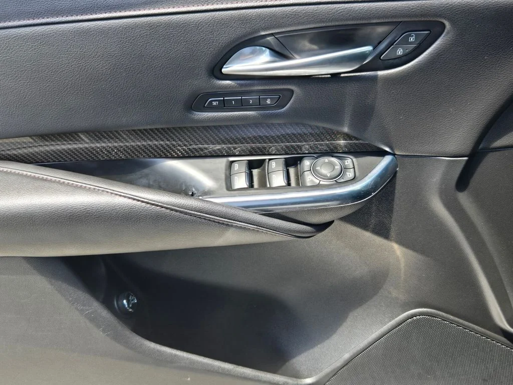 Used 2019 Silver Cadillac Sport image 28