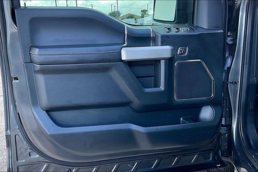 Used 2020 Magnetic Metallic Ford Lariat image 17