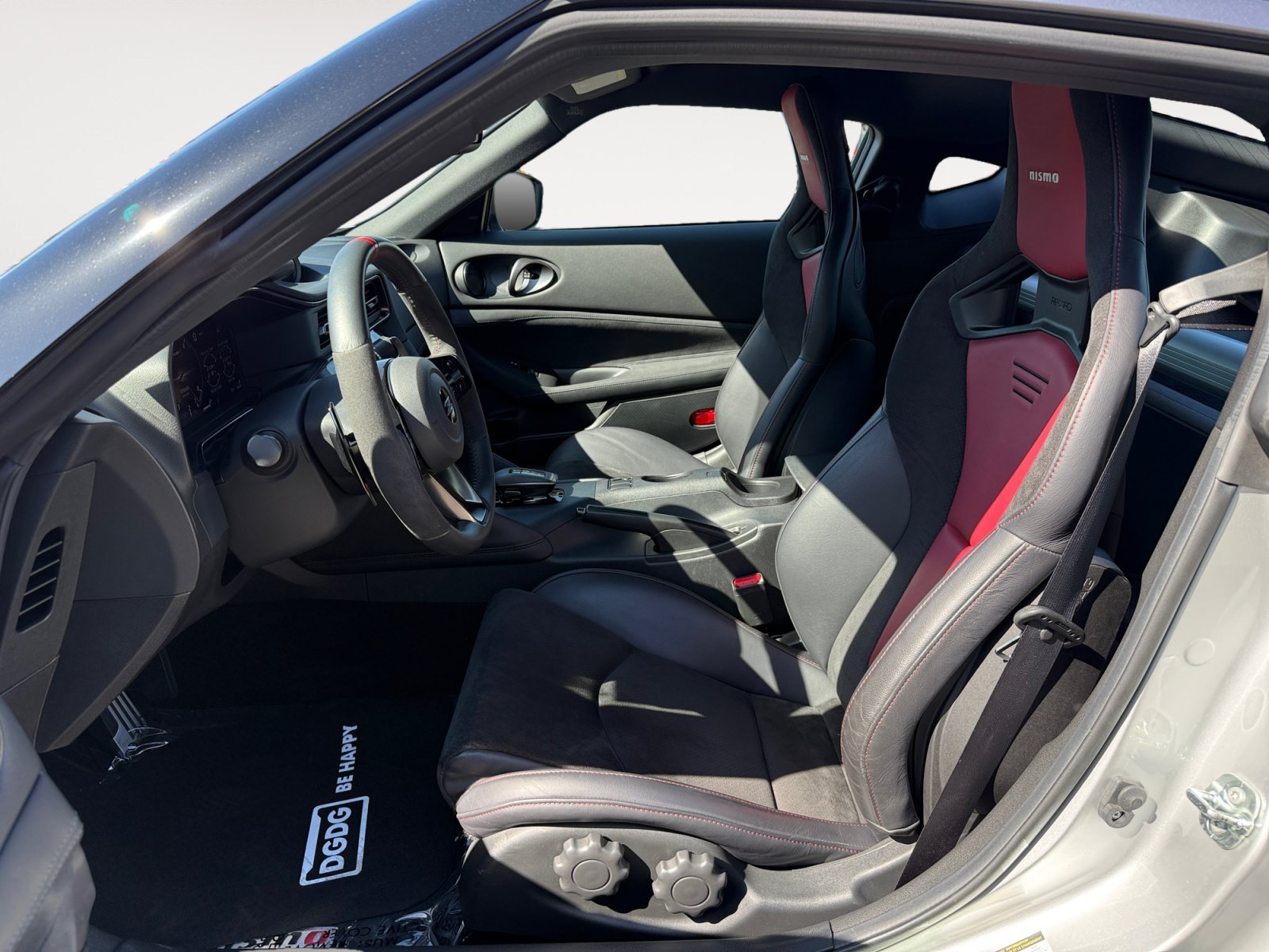 Used 2024 Brilliant Silver Nissan NISMO image 10