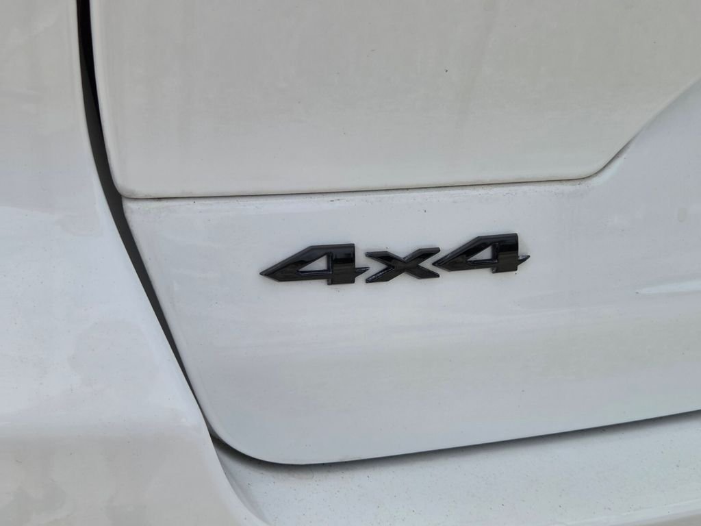 Used 2023 White Jeep Altitude X image 11