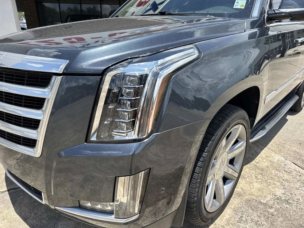 Used 2019 Gray Cadillac Luxury image 3