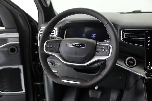 New 2026 High Gloss Black Exterior Paint Jeep Limited Altitude image 3