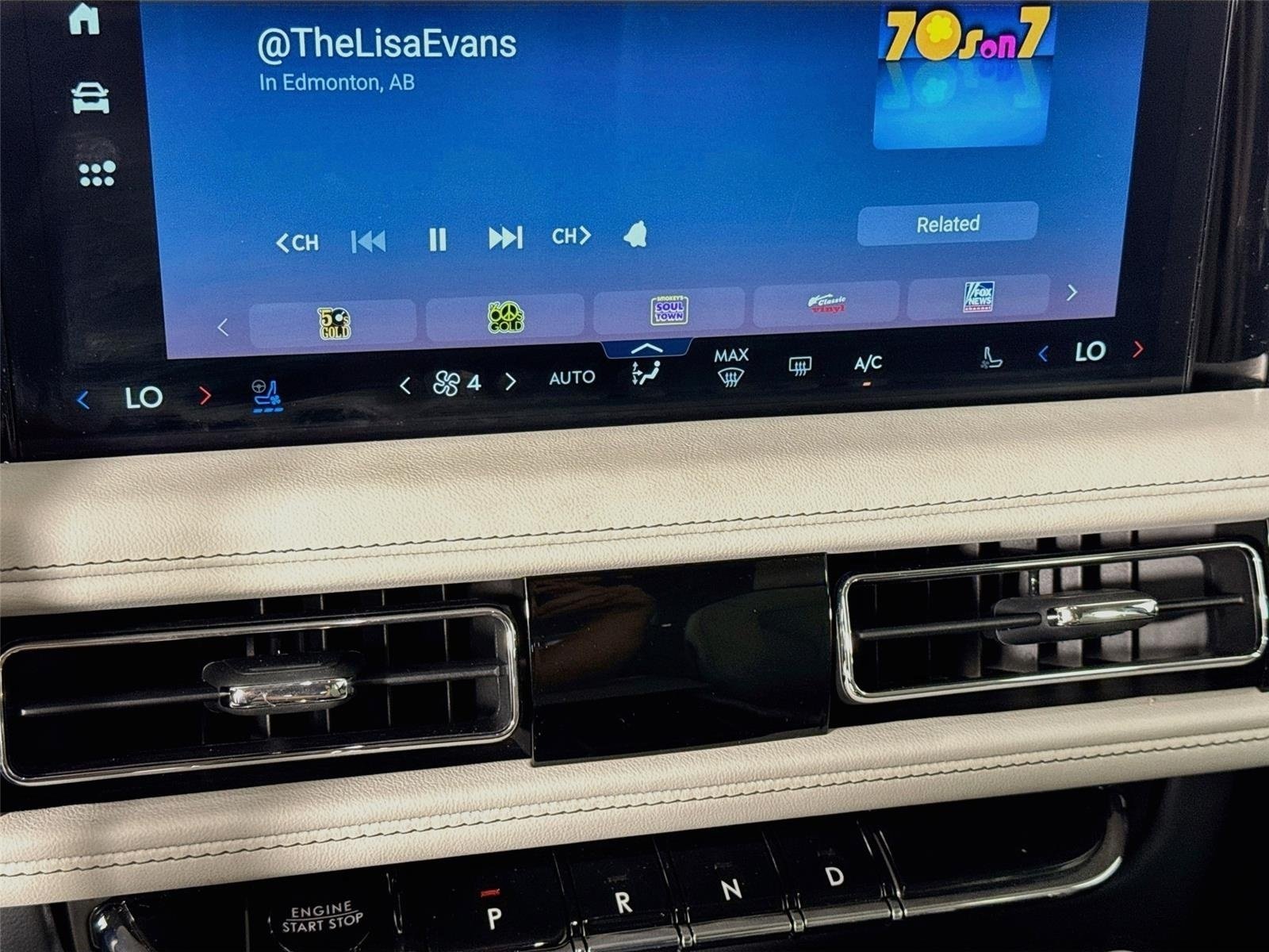 Used 2025 Blue Metallic Lincoln Premiere image 18