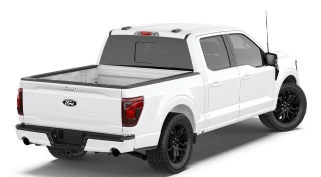New 2026 Oxford White Ford XLT image 3