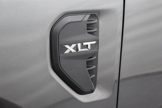 New 2026 Carbonized Gray Metallic Ford XLT image 12