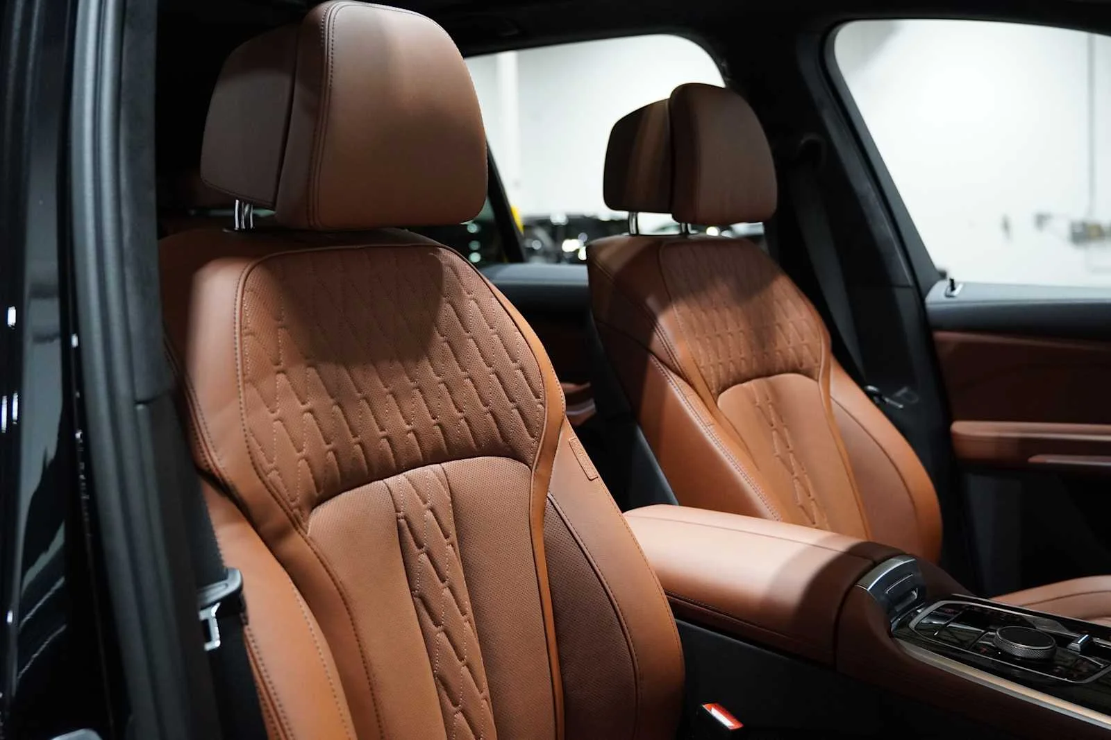 New 2026 Black Sapphire Metallic BMW xDrive40i image 11