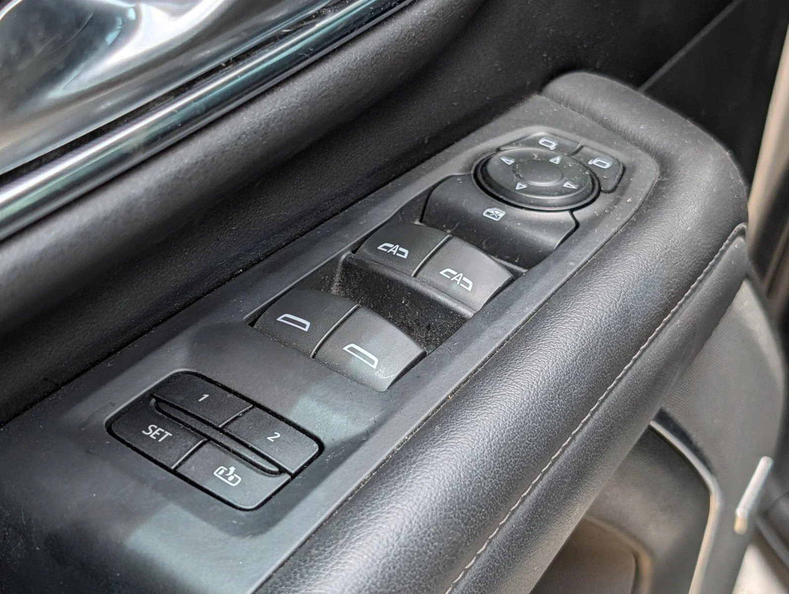 Used 2022 Empire Beige Metallic Chevrolet Z71 image 16