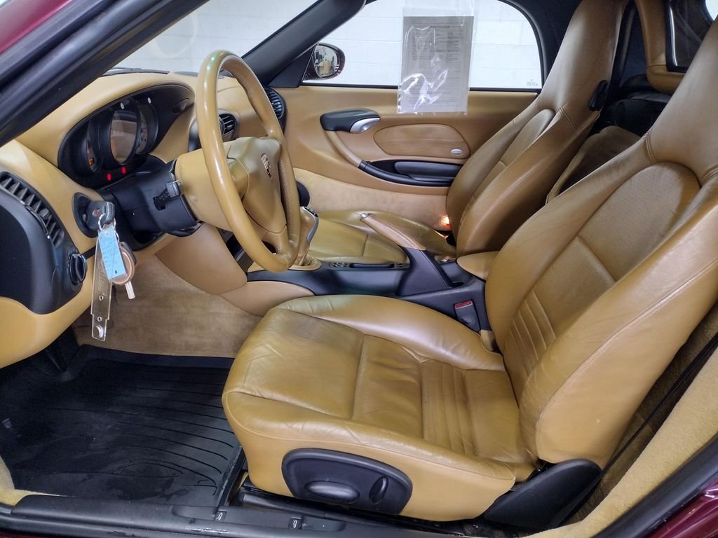 Used 2004  Porsche Base image 21