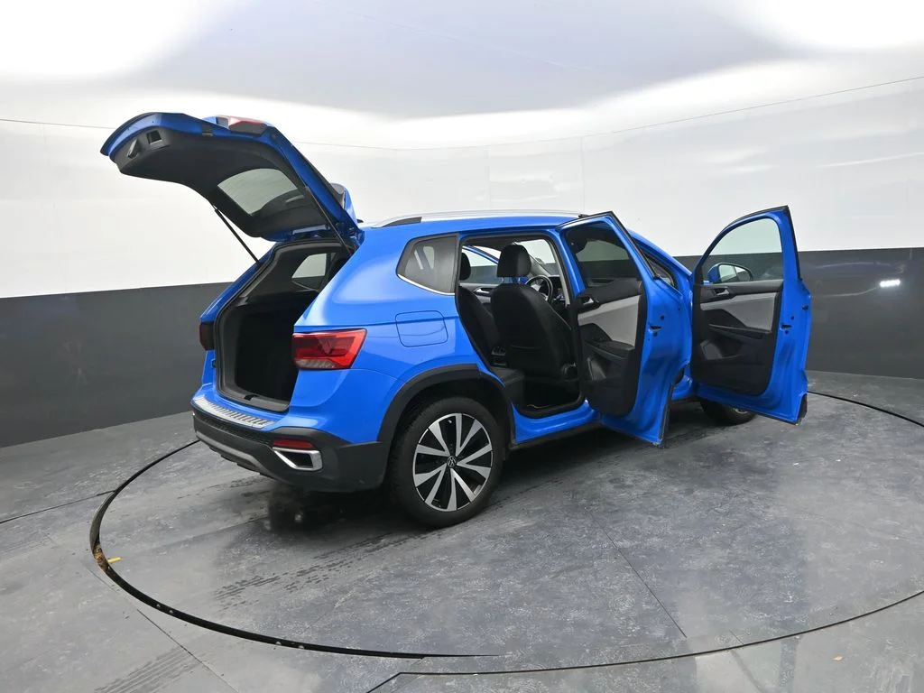 Used 2023 Blue Volkswagen 1.5T SE image 37