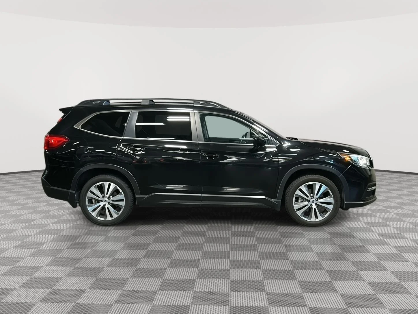 Used 2019 Crystal Black Silica Subaru Premium image 2