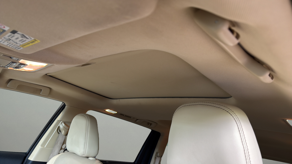 Used 2014 Red Toyota Limited image 12
