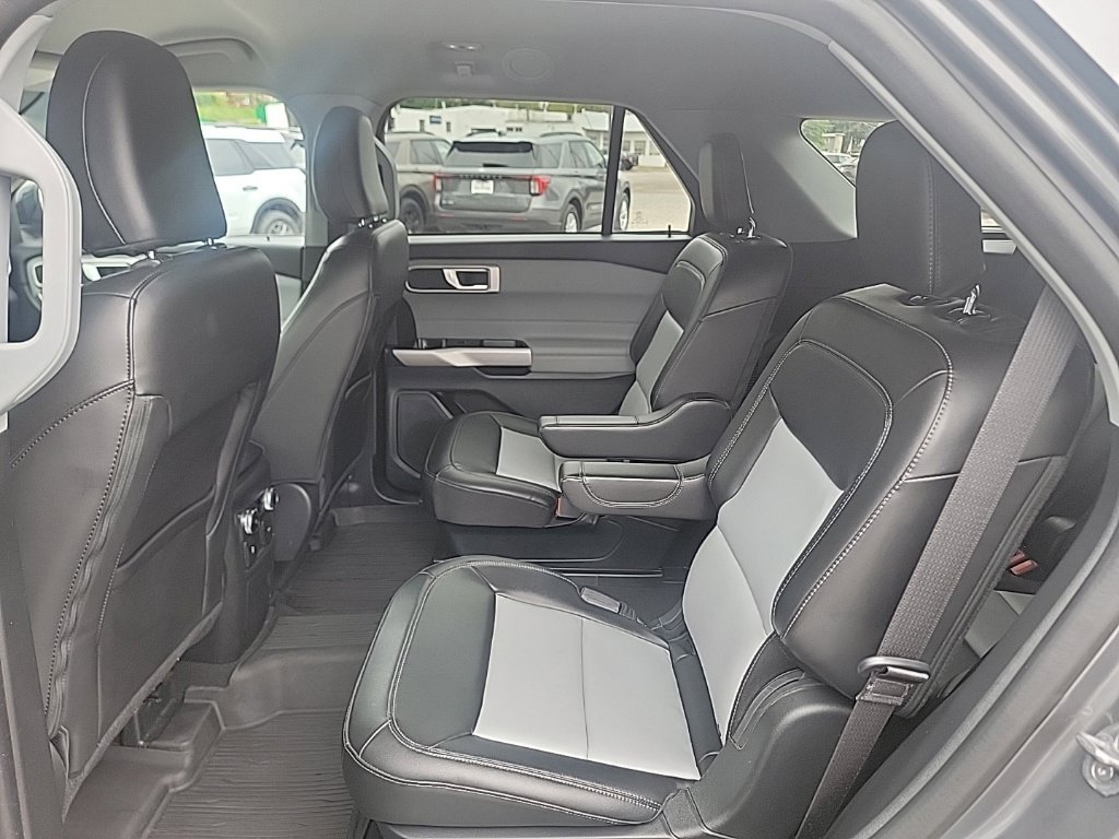 Used 2024 Gray Ford XLT image 20