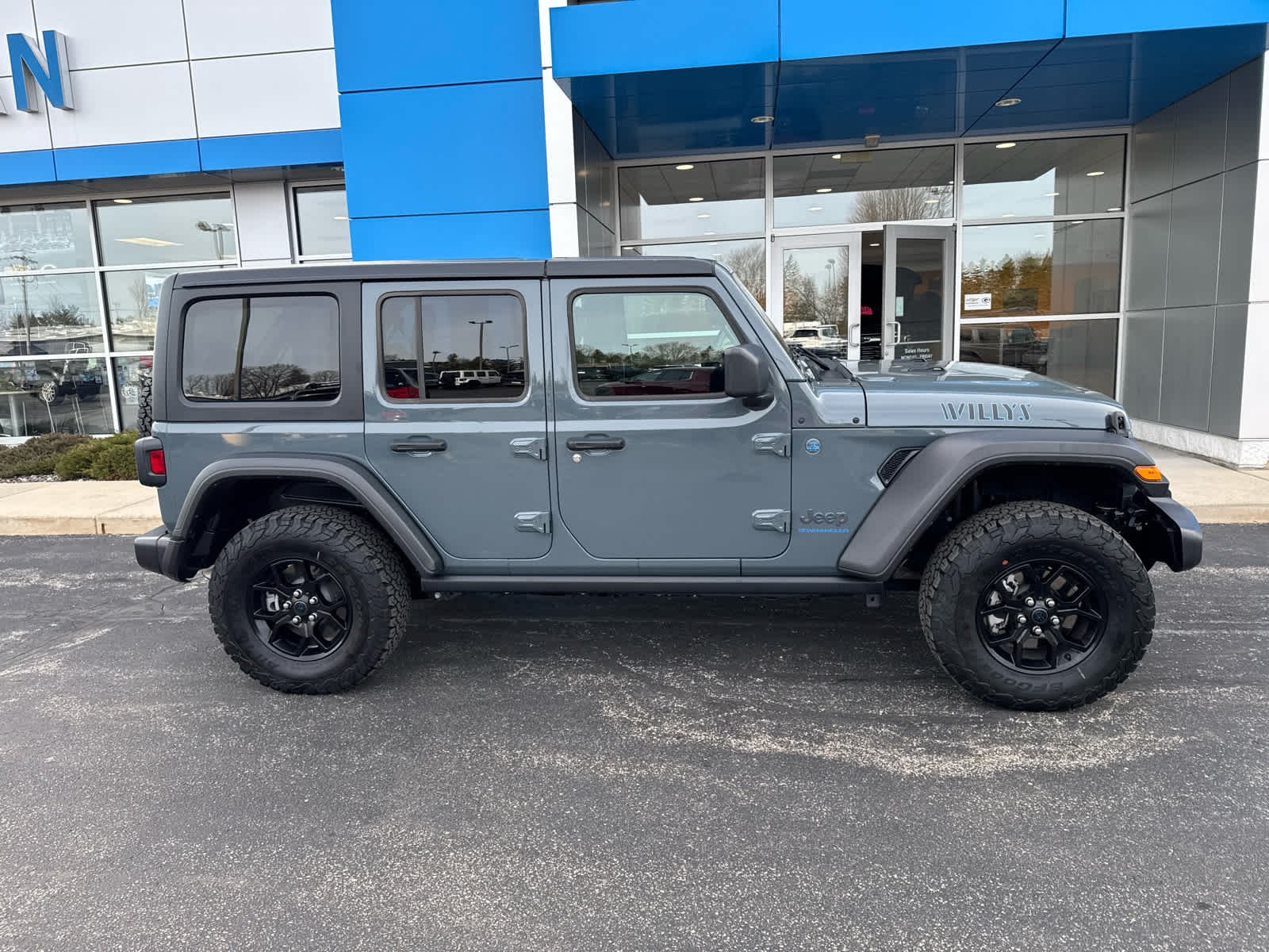 Used 2025 Jeep Wrangler 4xe Willys 4XE with VIN 1C4RJXN69SW578835 for sale in Cedarburg, WI