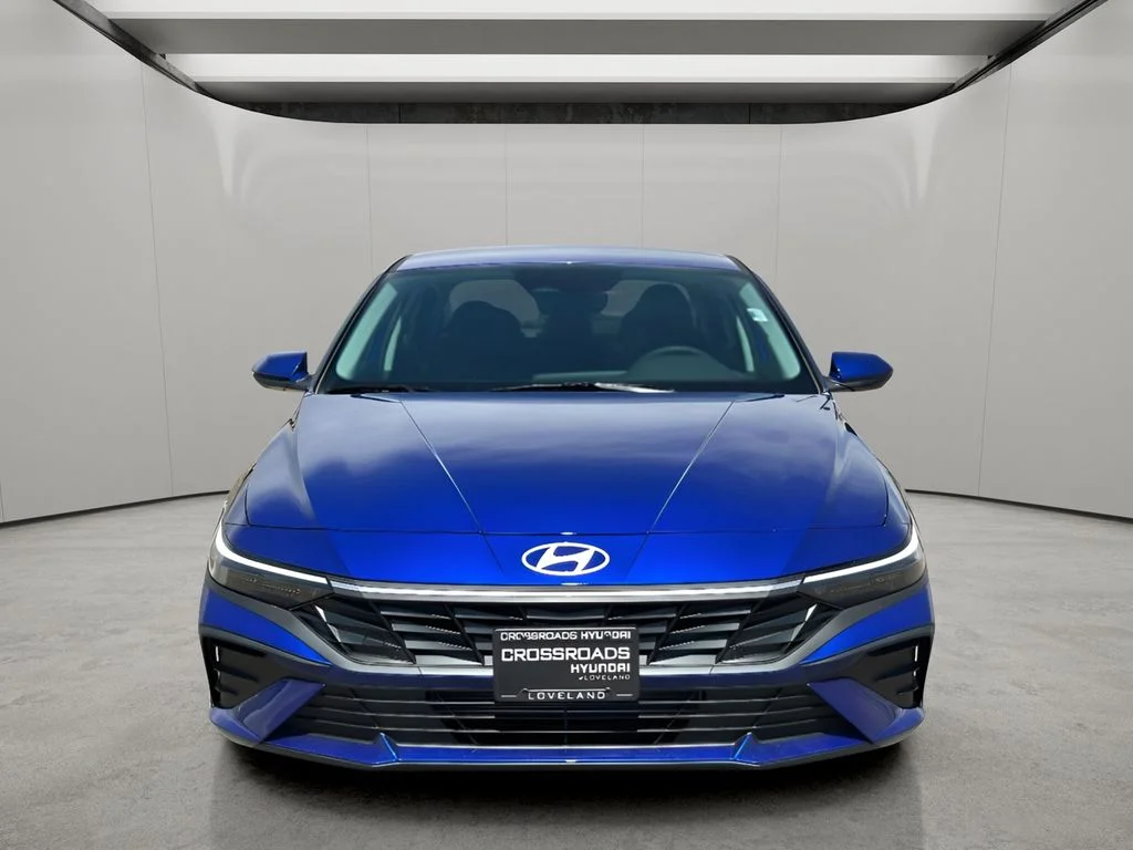 2025 Hyundai Elantra SE - Photo 6