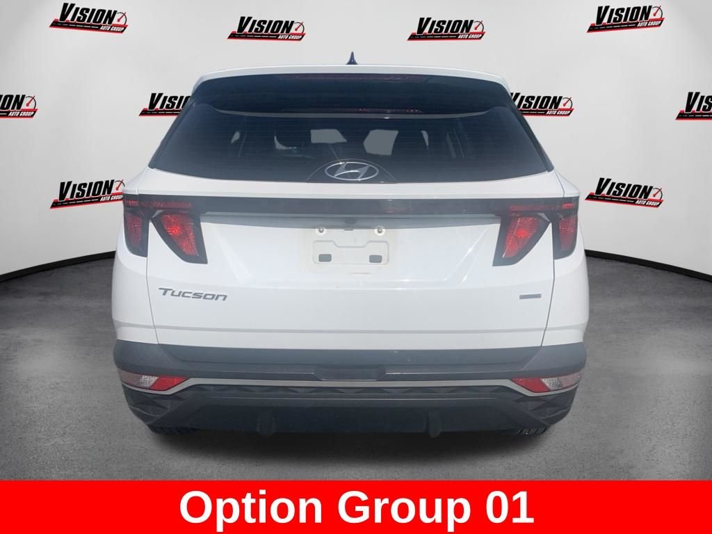 Used 2023 White Hyundai SE image 4