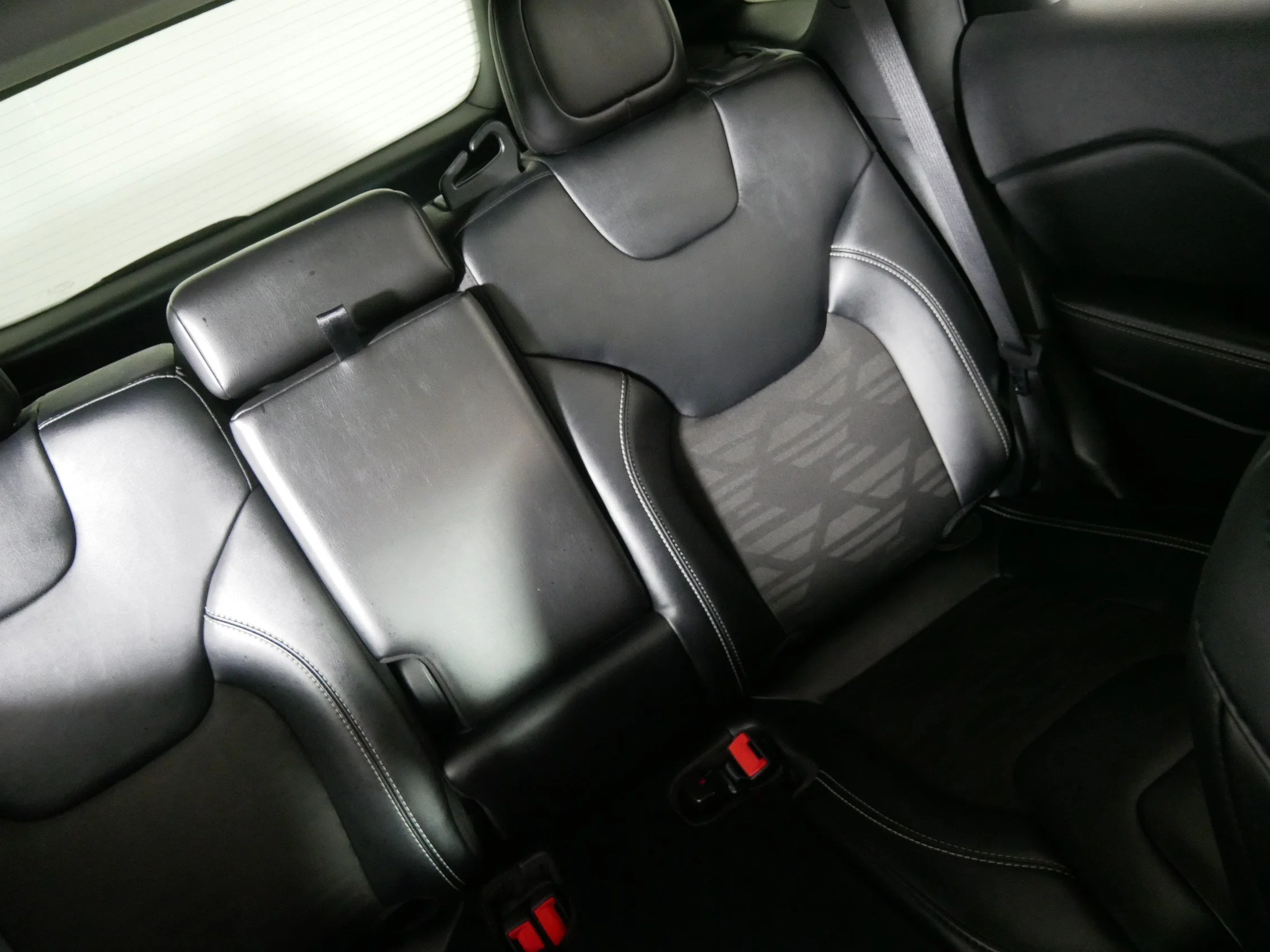 Used 2022 Bright White Clearcoat Jeep X image 14