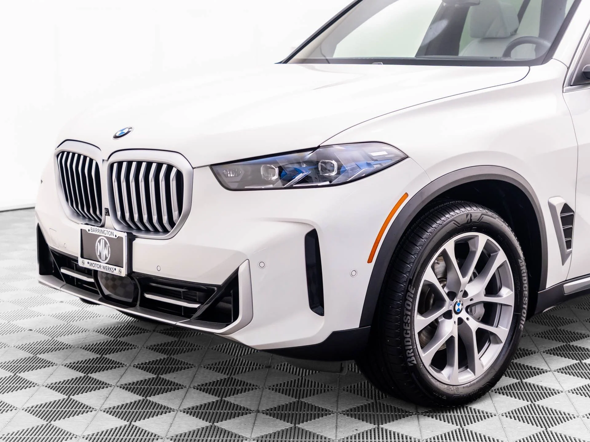 Certified Used 2026 White BMW xDrive40i image 38