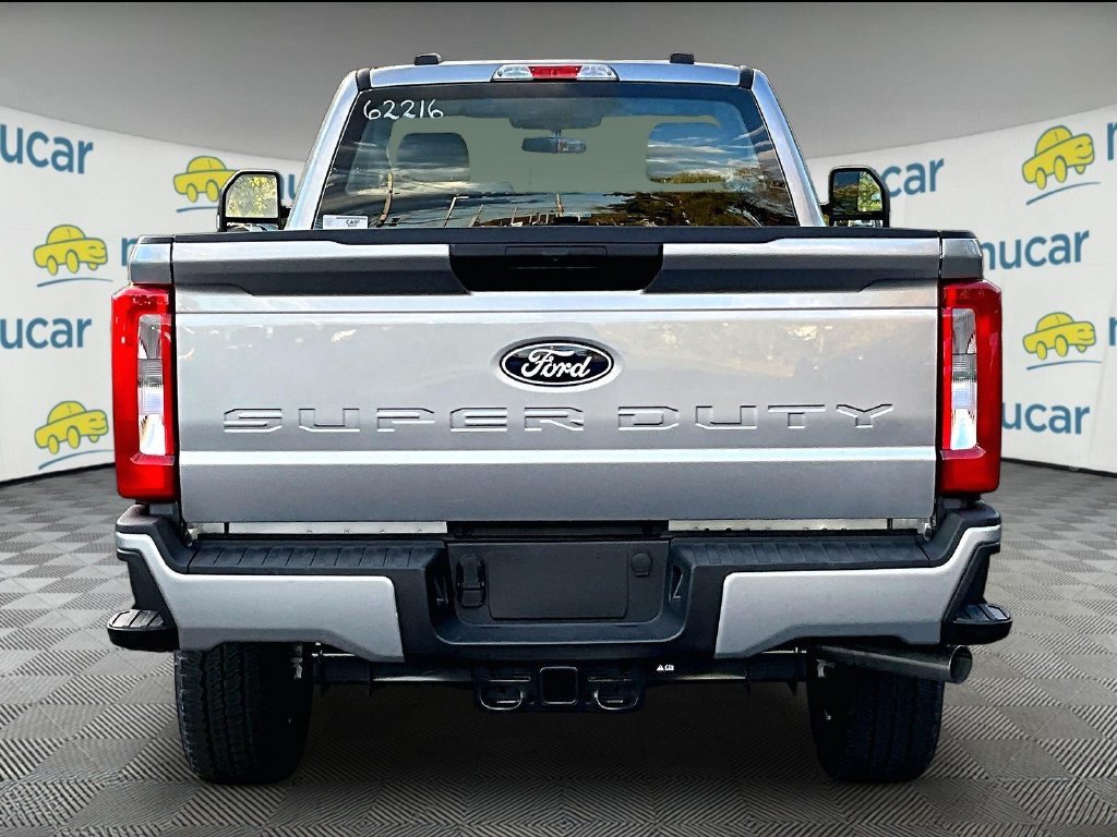 New 2027 Iconic Silver Metallic Ford XL image 5