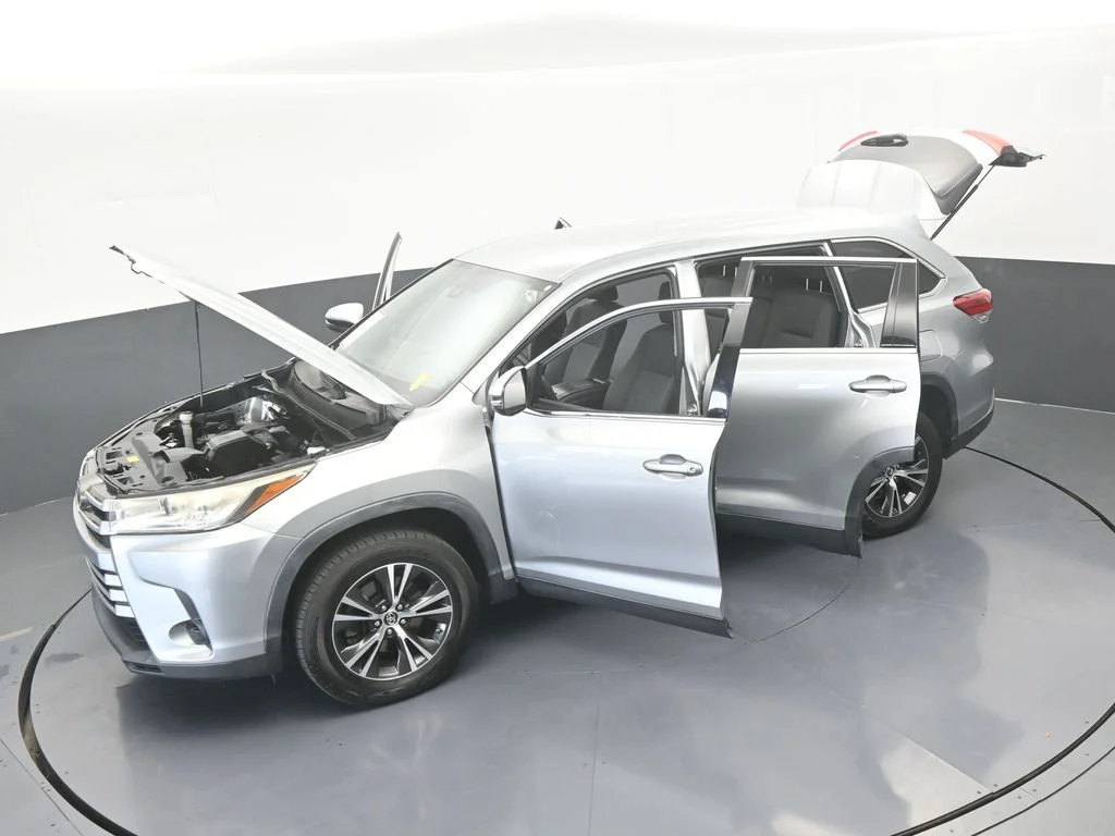 Used 2019 Celestial Silver Metallic Toyota LE image 62