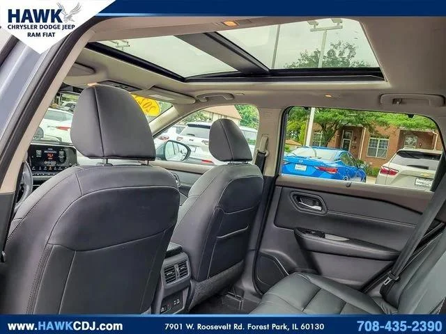 Used 2023 Gray Nissan SL image 12