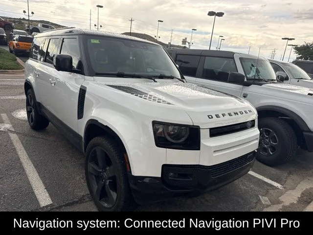 Used 2023 White Land Rover X-Dynamic SE image 3