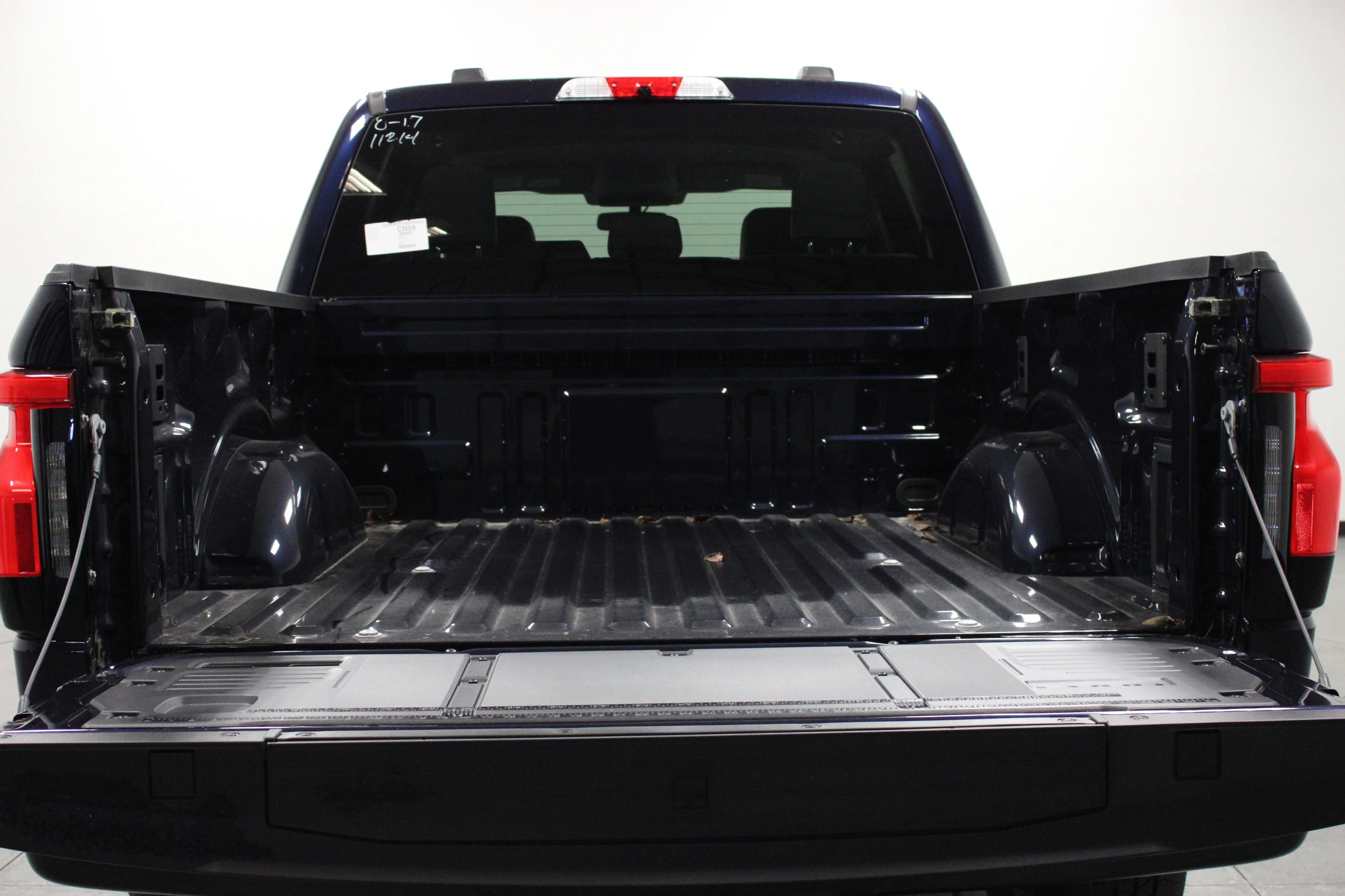2025 Ford F-150 Lightning Flash - Photo 14