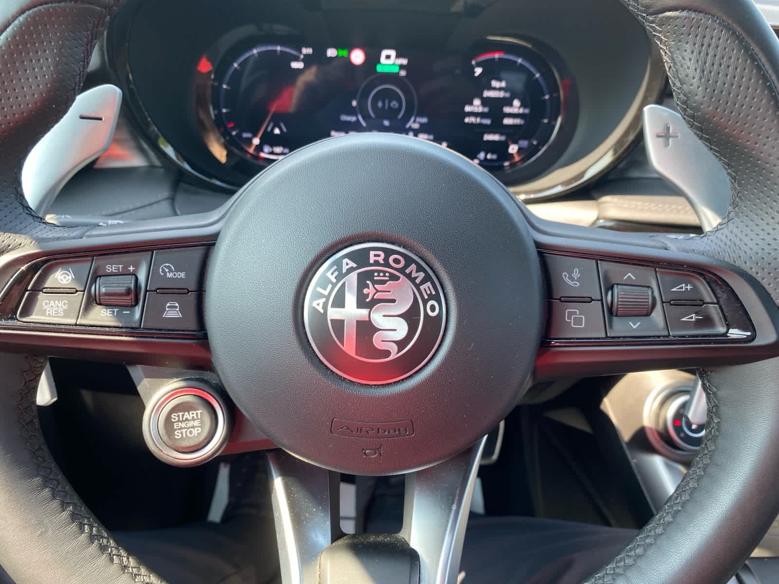 Used 2024 Alfa Rosso Alfa Romeo Veloce image 31
