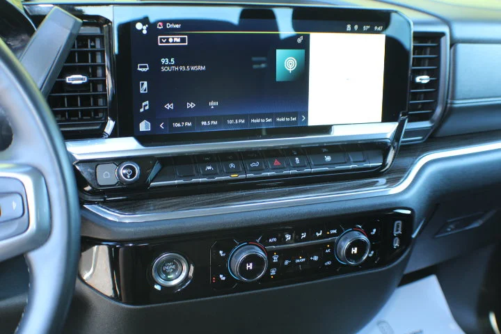 2023 Chevrolet Silverado 1500 RST - Photo 11