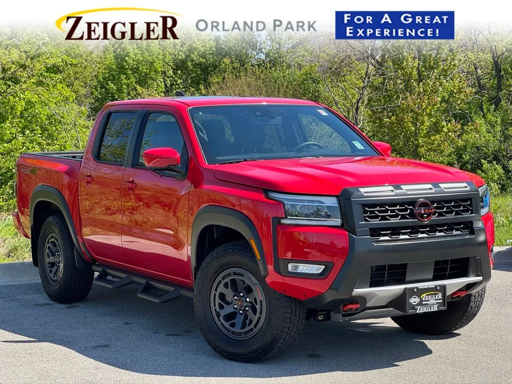 2025 Nissan Frontier PRO-4X Crew Cab 4X4's photo