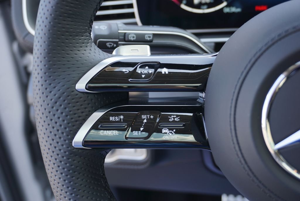 New 2026 MANUFAKTUR Alpine Grey Mercedes-Benz GLS 450 image 23