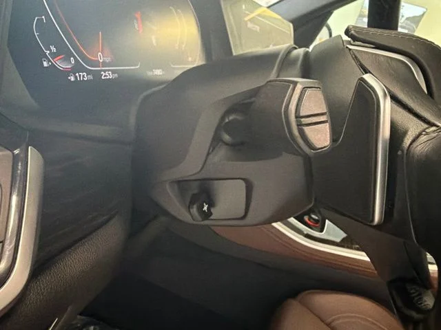 Used 2019 Blue BMW xDrive40i image 18