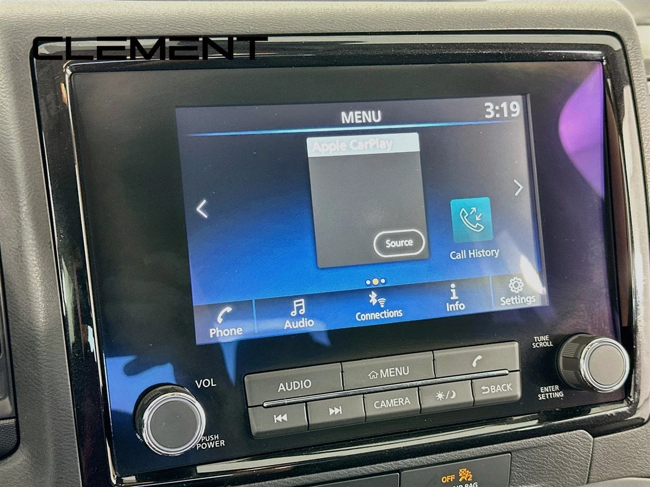 Certified Used 2022 Glacier White Nissan S image 19