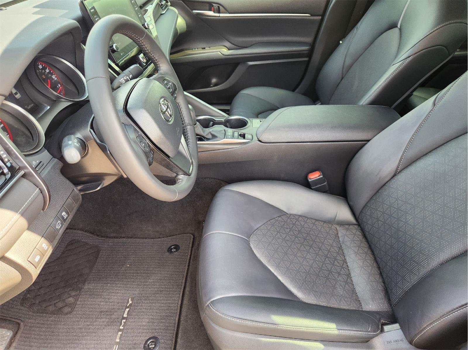 2022 Toyota Camry photo 13 of 33