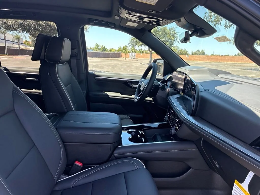 2026 Chevrolet Tahoe Premier - Photo 31