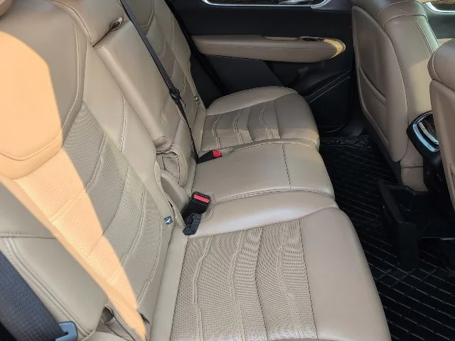 Used 2020 Black Cadillac Sport image 13