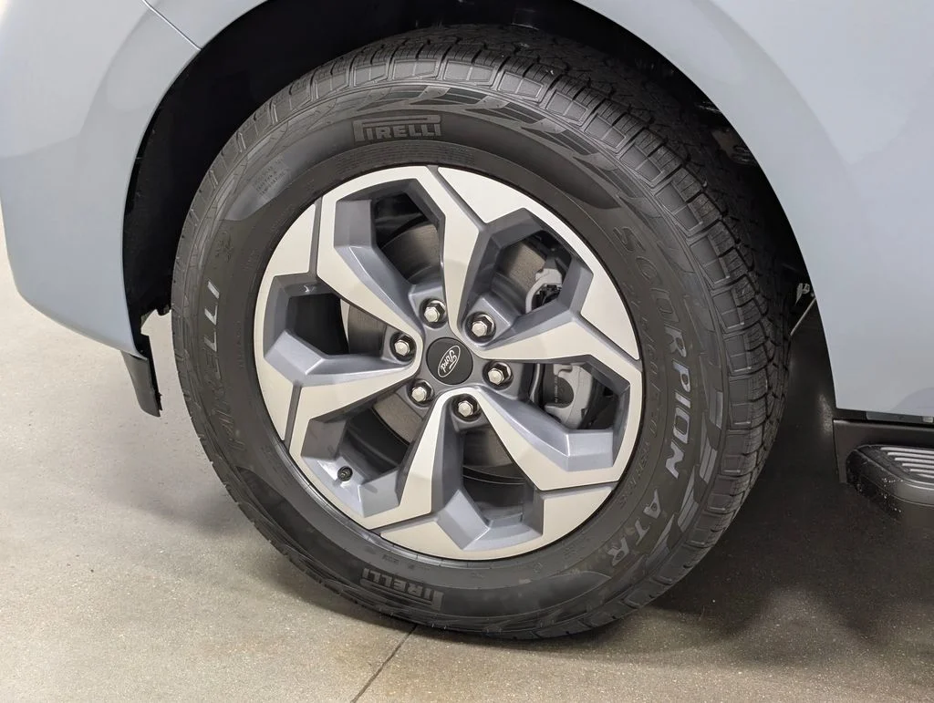 New 2027 Glacier Gray Metallic Tri-Coat Ford Active image 2
