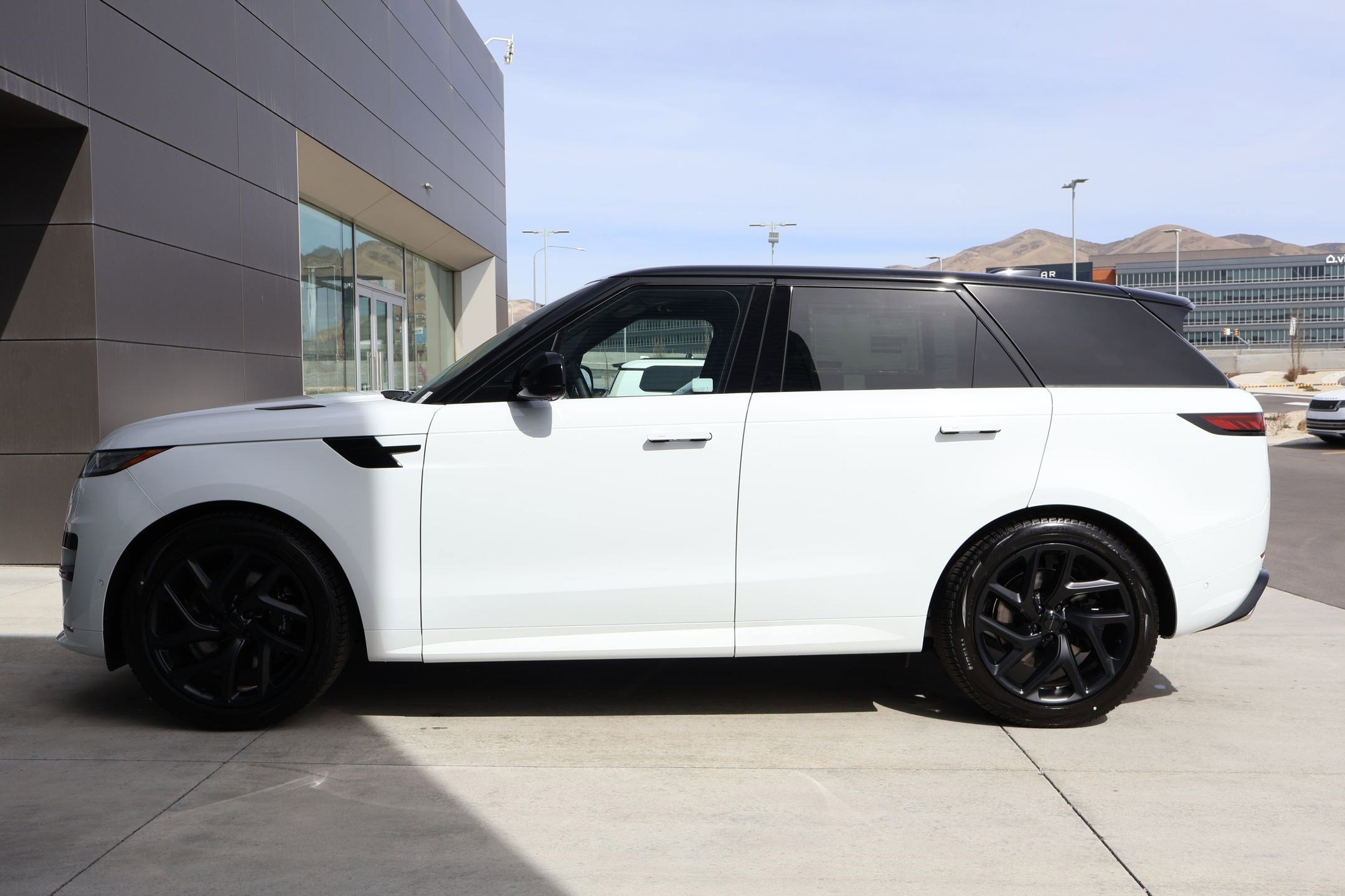 2026 Land Rover Range Rover Sport Dynamic SE - Photo 9